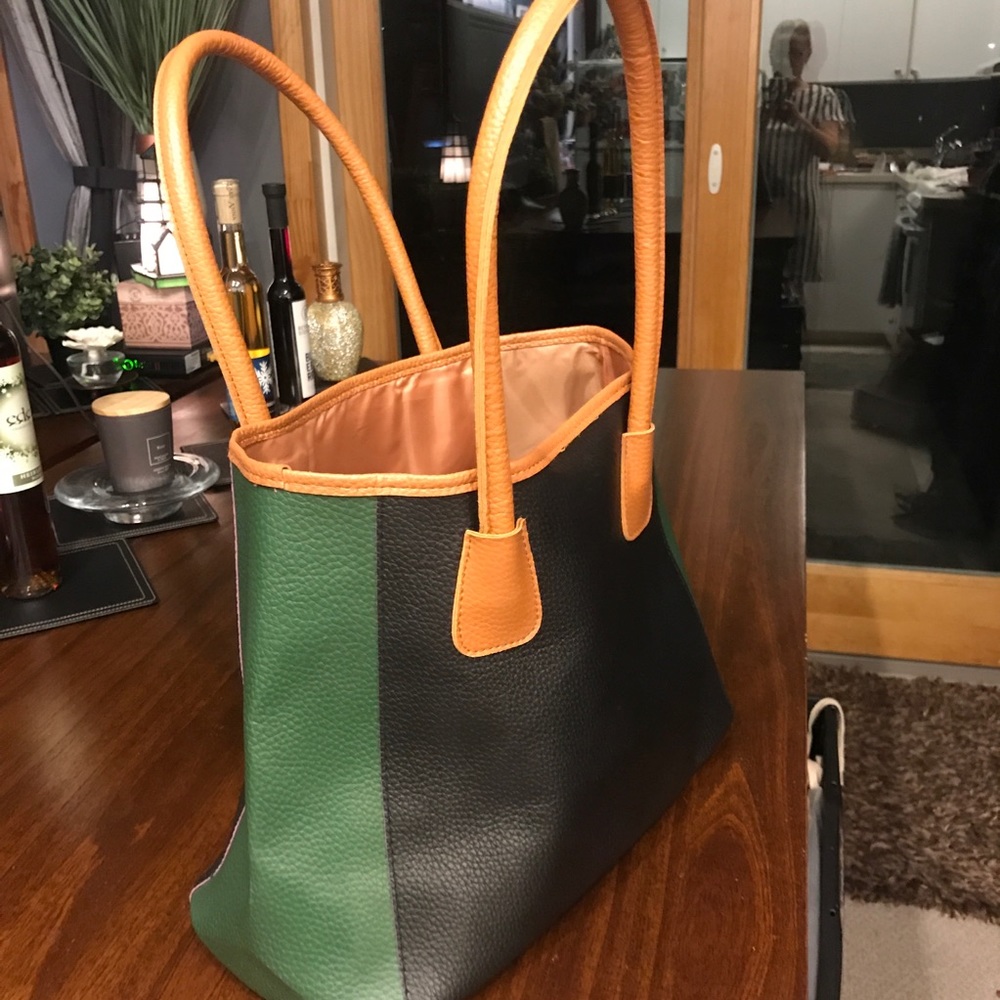 Nieman Marcus Vegan Leather .tri color totebag !🌺 - Picture 5 of 7